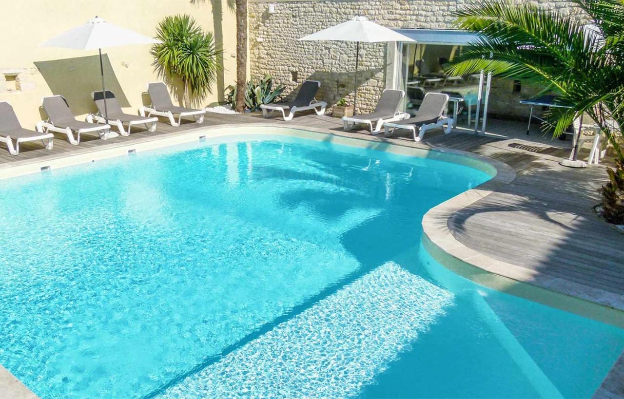 Le Square Hotel