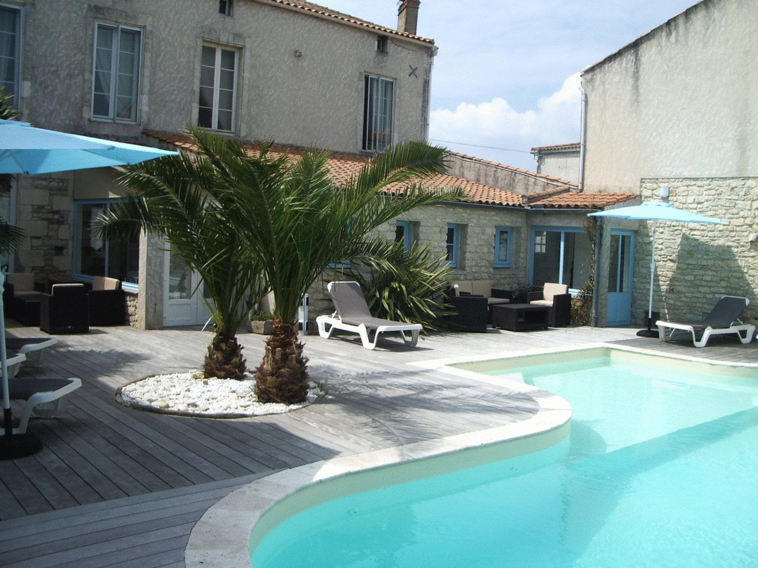 Le Square 3*